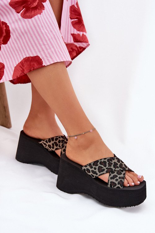 Clacquettes – Step in style